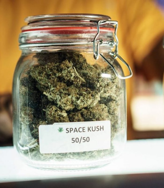 How To Store Cannabis For Maximum Flavor and Freshness
