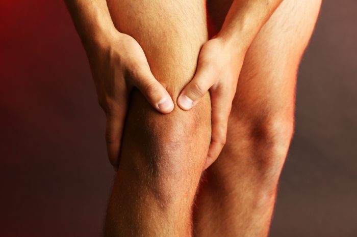 knee pain caused by joint inflammation